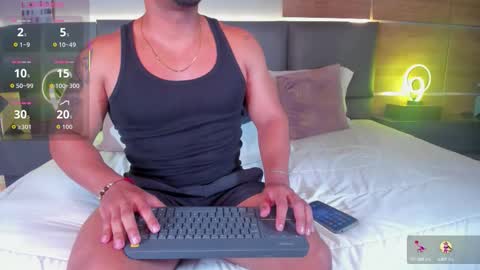 Stone Lee  online show from September 14, 7:10 am