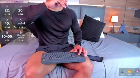 Stone Lee  online show from February 21, 7:22 am