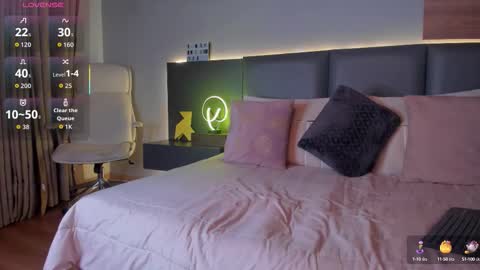 Stone Lee  online show from September 21, 3:06 am