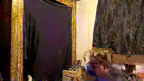 straighttoy online show from November 25, 8:27 am