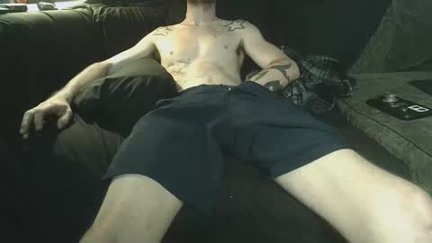 straitpipermann22 online show from October 26, 3:36 pm