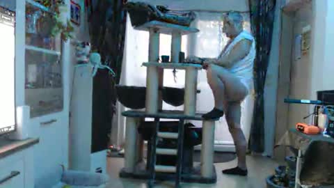 Stranger online show from October 22, 5:55 am