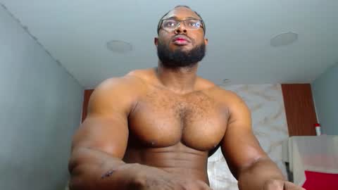 strong_george1 online show from February 23, 7:03 pm