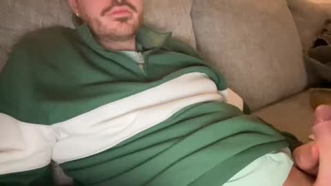 Snapshot of strongman4u2do chatting on December 19, 3:18 am Jay online show from December 19, 3:18 am