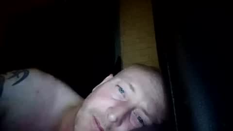 stu_art83 online show from June 15, 11:40 pm