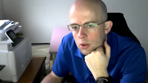 stuart_scotland online show from March 5, 9:27 am