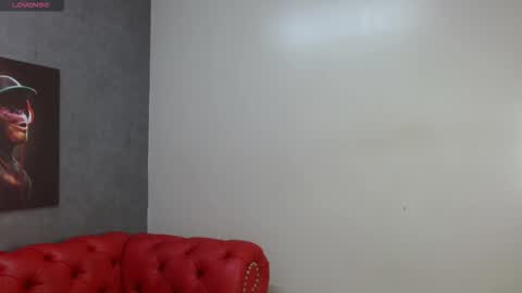 Snapshot of stuart_white chatting on October 21, 5:05 pm stuart_white online show from October 21, 5:05 pm