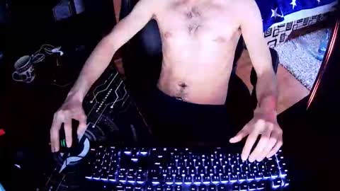 Snapshot of studply7 chatting on February 15, 10:11 am studply7 online show from February 15, 10:11 am