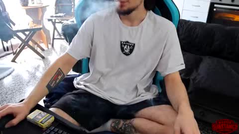 Im Substanc3  online show from February 19, 2:24 pm