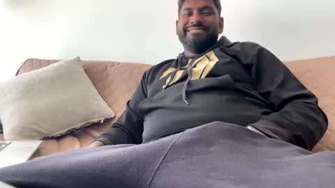 Snapshot of suggnight chatting on October 9, 6:35 pm Let me be your knight that saves you online show from October 9, 6:35 pm