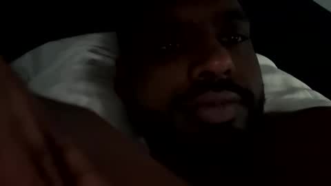 Snapshot of suggnight chatting on October 1, 1:04 pm Let me be your knight that saves you online show from October 1, 1:04 pm