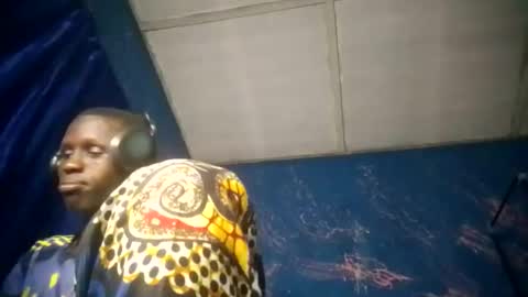 Sunnyblack2 online show from April 3, 4:37 pm