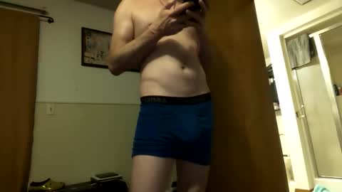 suns0ut_buns0ut online show from April 16, 4:34 am