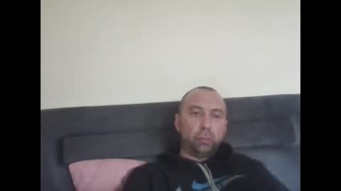 super42835015 online show from April 23, 2:30 pm