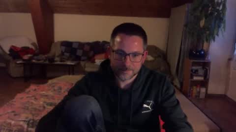 supersquirrel81 online show from March 31, 6:09 pm