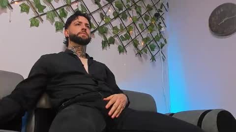 supreme_alpha_ online show from January 12, 4:49 am