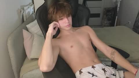 Nate 3 online show from December 19, 2:41 am