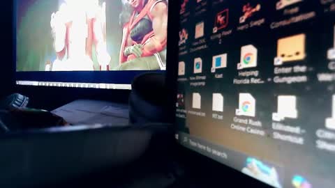 Snapshot of swampwolf chatting on December 24, 6:00 am deprivedepravity online show from December 24, 6:00 am