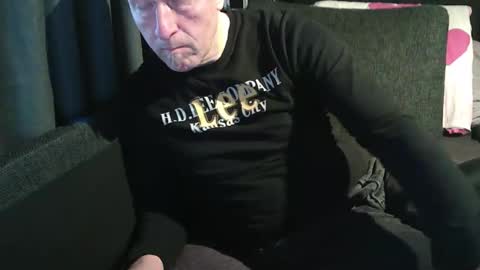 ArnSwart online show from April 11, 4:54 pm