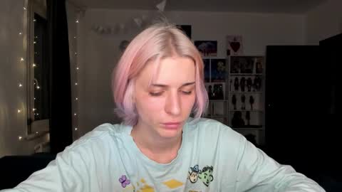 kira online show from November 5, 10:34 pm