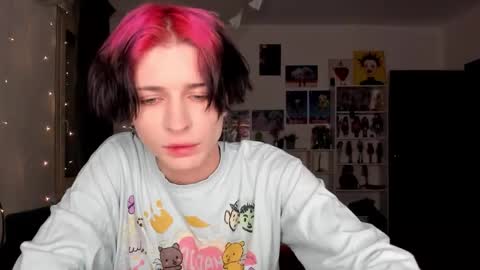 kira online show from November 19, 3:45 pm