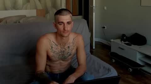 sweet_smith8 online show from September 23, 5:18 am