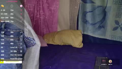 Snapshot of sweetc4meron chatting on December 19, 10:34 am Cameron Alejandro online show from December 19, 10:34 am