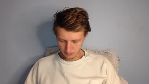 Cat online show from February 18, 8:06 pm