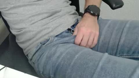 Snapshot of swisstom72 chatting on September 9, 7:35 pm swisstom72 online show from September 9, 7:35 pm