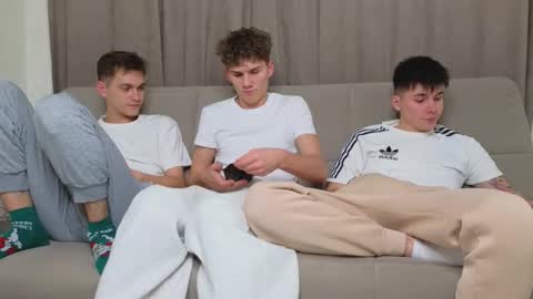 Alex online show from December 20, 5:53 pm