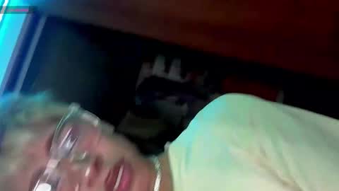 taichi online show from December 17, 12:07 am