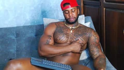 Tairon Tucke online show from December 26, 6:19 am