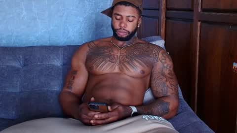 Tairon Tucke online show from February 9, 1:35 pm