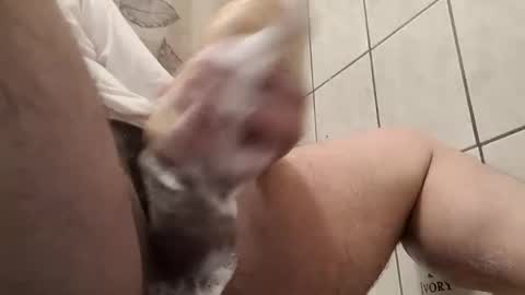 Snapshot of tall6feet7inch chatting on February 28, 3:26 am tall6feet7inch online show from February 28, 3:26 am