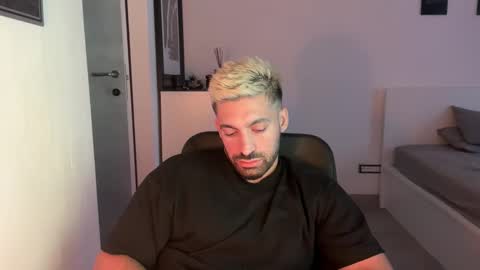 tarquit8 online show from October 5, 4:33 pm