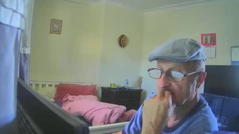 Tas online show from September 27, 10:02 am