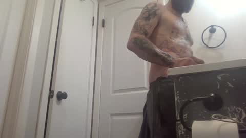 Snapshot of tattoo3333 chatting on February 26, 12:27 am tattoo3333 online show from February 26, 12:27 am