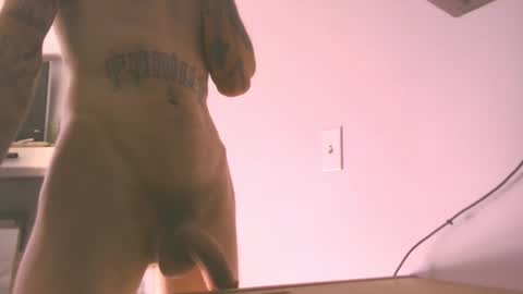 Mr. Favorite online show from December 8, 2:19 pm