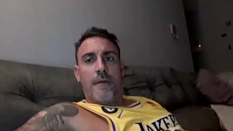 tatuadovalencia online show from October 6, 7:29 pm