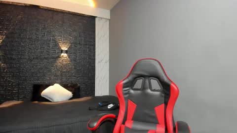  T A U R U S  online show from November 23, 10:04 am