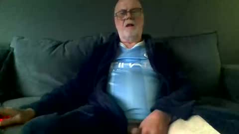 taxi910662 online show from October 15, 7:27 am