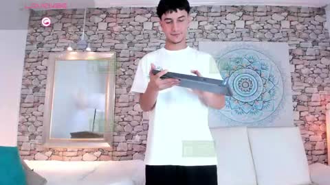 taylor_brooks_ online show from May 7, 8:20 pm