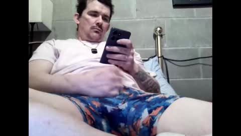 tbaxter95187 online show from March 3, 9:54 pm