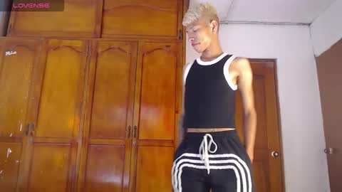 tessachains online show from March 2, 2:13 pm