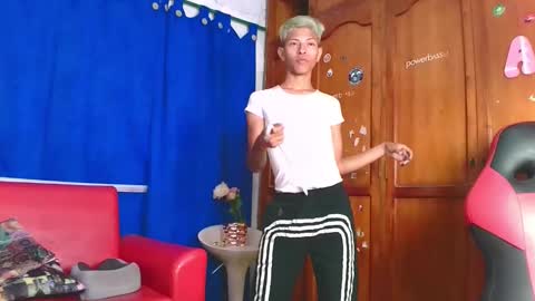 tessachains online show from February 24, 9:37 pm