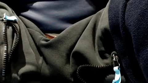 Snapshot of the1pocketrocket chatting on January 4, 10:24 pm the1pocketrocket online show from January 4, 10:24 pm