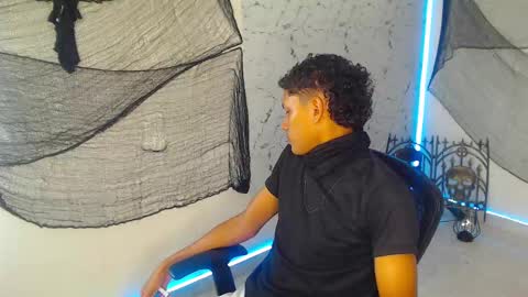 Snapshot of the_crack71 chatting on October 3, 12:10 pm Sean OPry   online show from October 3, 12:10 pm