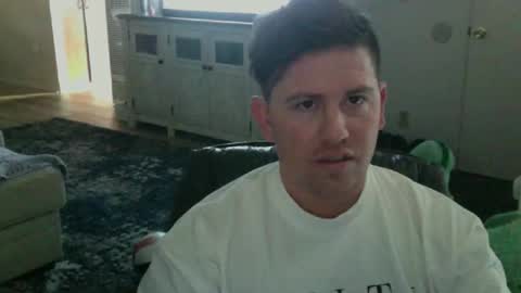 Snapshot of the_hundreds chatting on October 30, 11:06 pm the_hundreds online show from October 30, 11:06 pm