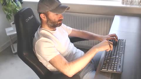 Snapshot of the_sensual_masturwait chatting on October 20, 2:43 pm the_sensual_masturwait online show from October 20, 2:43 pm