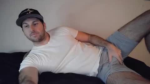 Theetwohander online show from February 22, 1:40 am